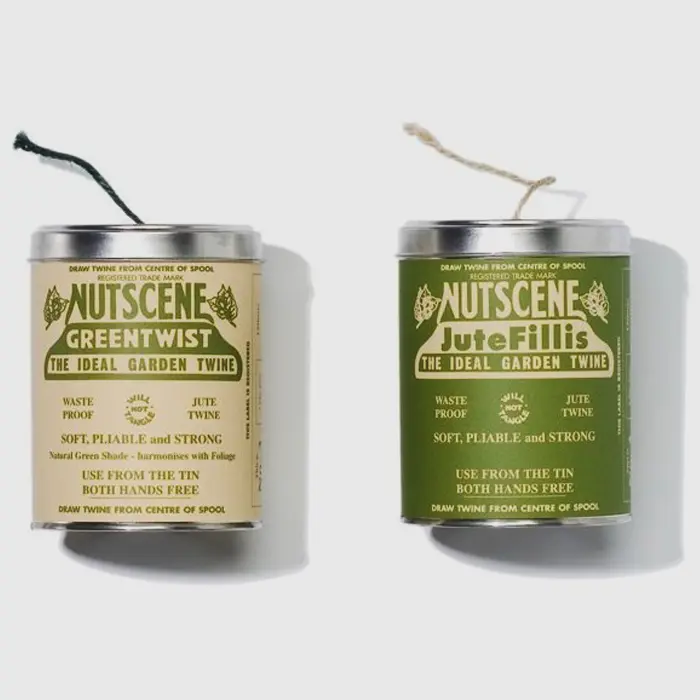 Idée cadeau jardinage n°26 : dévidoir de fil à tuteurer Idée cadeau jardinage n°26 : dévidoir de fil à tuteurer