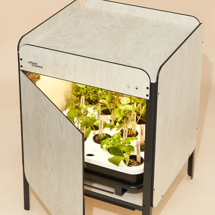 Idée cadeau jardinage n°10 : potager d'intérieur connecté Idée cadeau jardinage n°10 : potager d'intérieur connecté