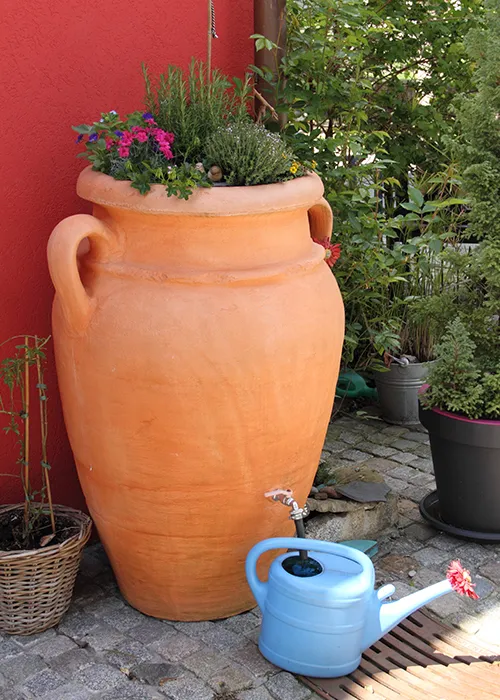 modèle de récupérateur d'eau de pluie jardinière