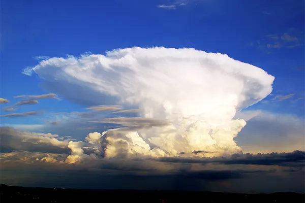 nuage d'orage caractéristique