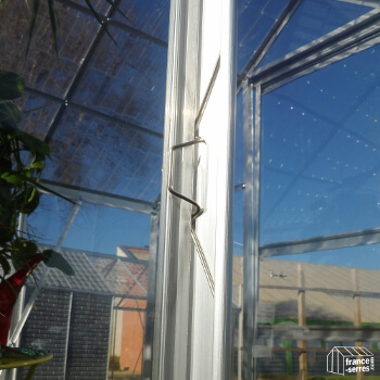Clip en métal pour accrocher les panneaux en polycarbonate sur votre serre de jardin