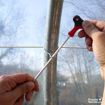 Pose d'un crochet de ligature pour tendre un fil Deltane - étape 5