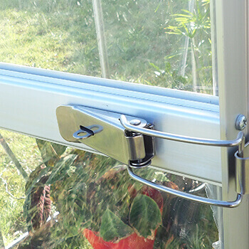 fermeture avec cadenas de la porte de la serre de jardin en polycarbonate Porte avec fermeture cadenas